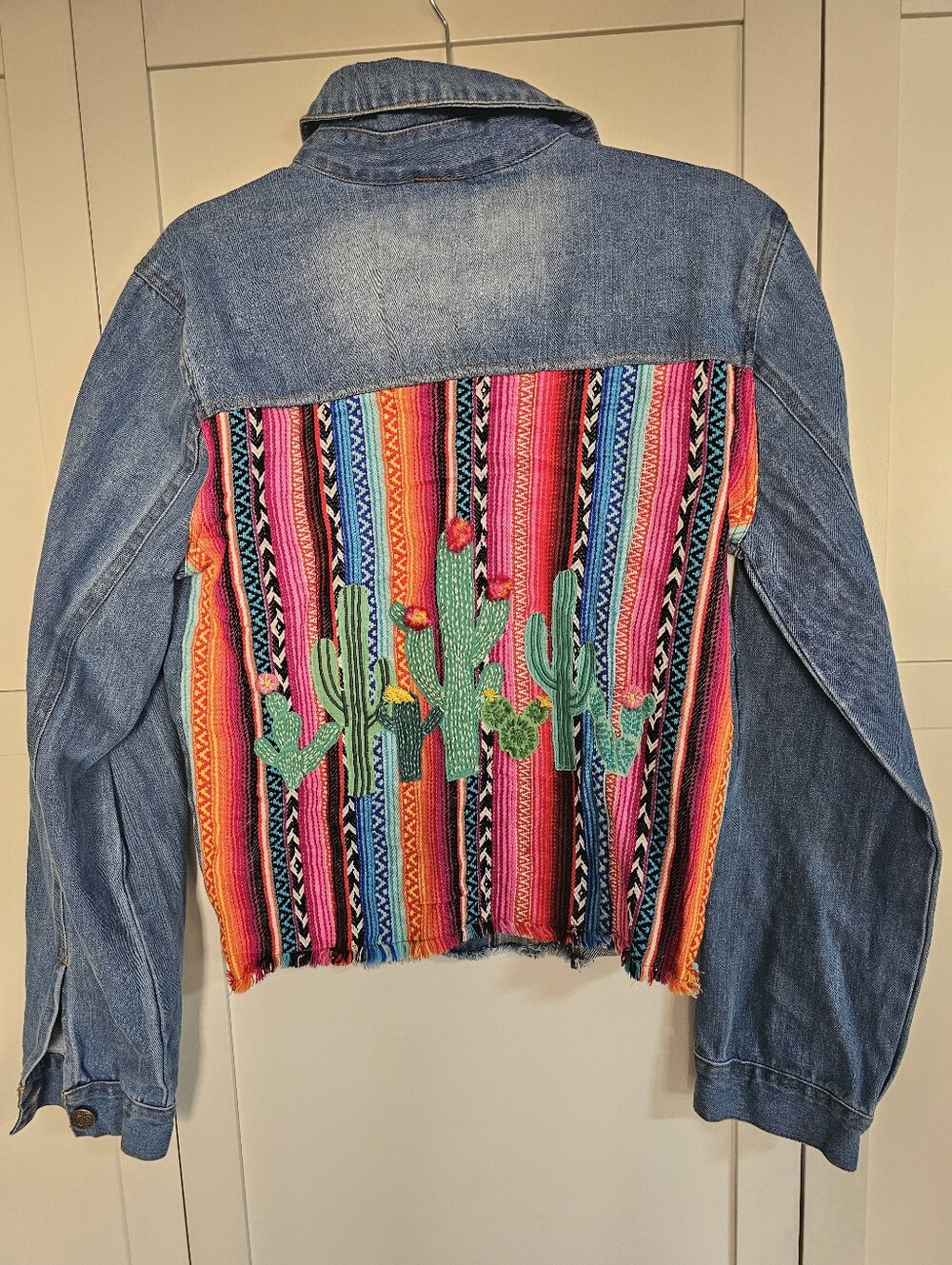 Judith March Denim Jacket M Serape Cactus Embroidered Southwestern Boho Frayed